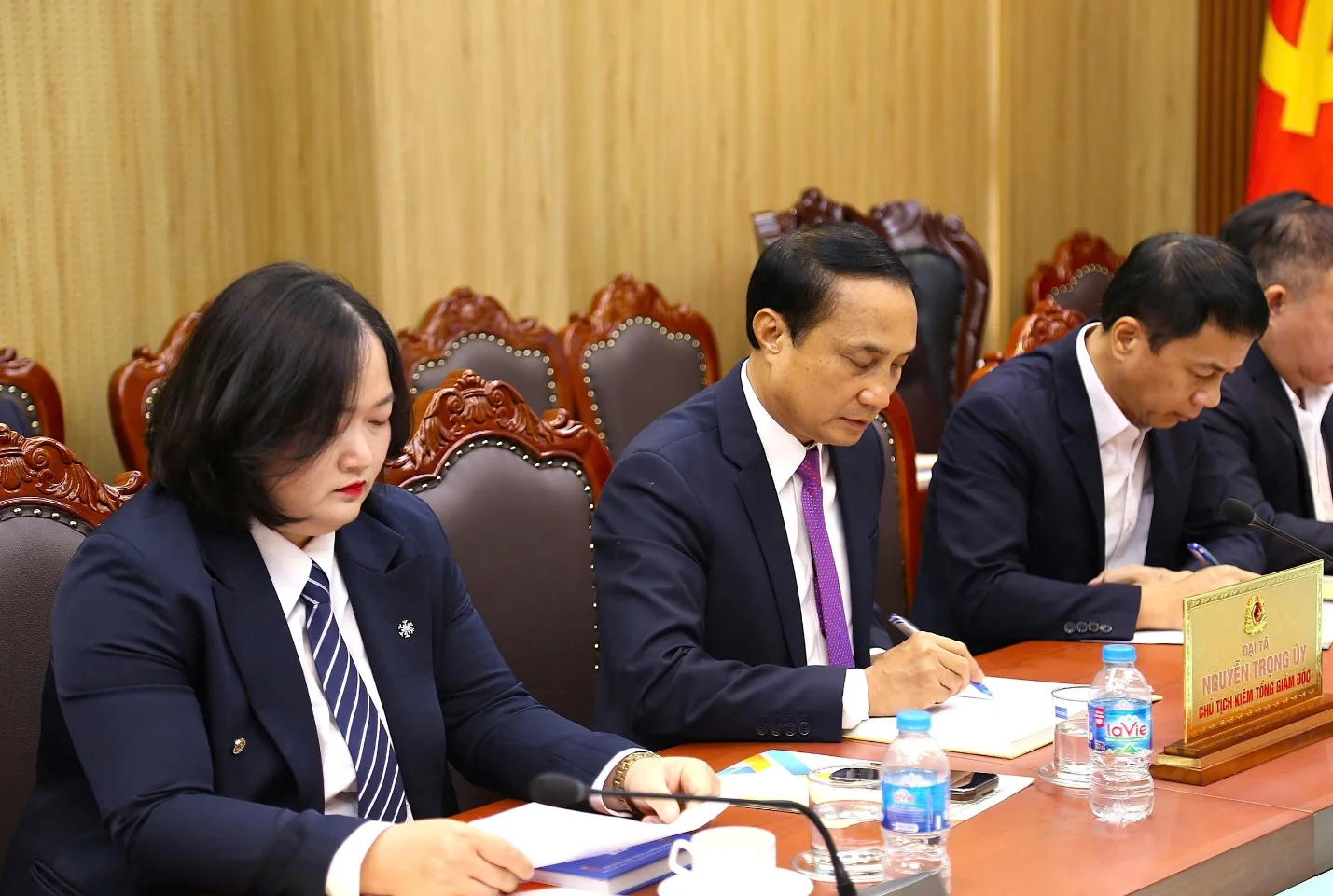 Các đại biểu tham dự lễ ký kết hợp đồng tín dụng.